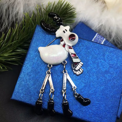 Classic Fashion Christmas Brooches Fun Cute Christmas T-Shirt Reindeer Girl Brooch Christmas Gift